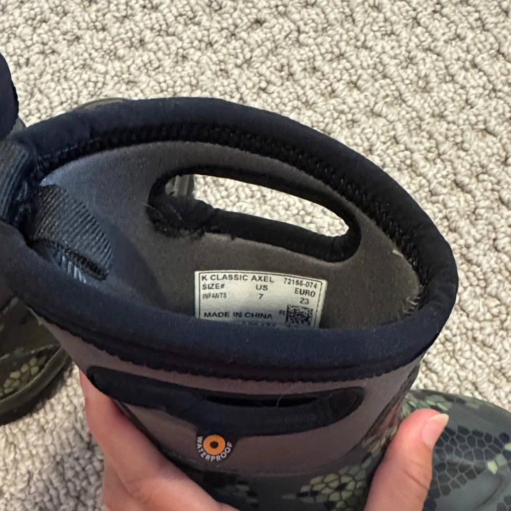 BOGS Kids Green Camo Waterproof Rain Boots